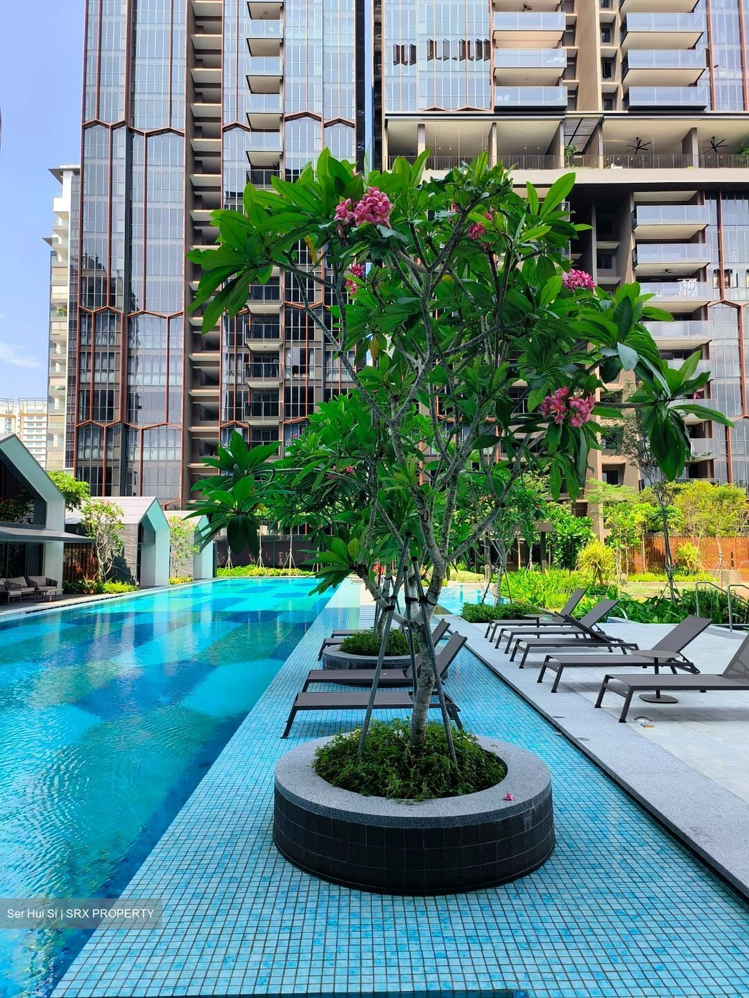 Liv @ Mb (D15), Condominium #558789951